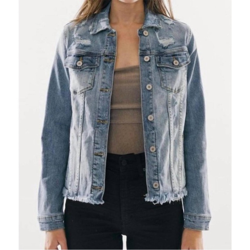 Chic Light Blue Denim Jacket